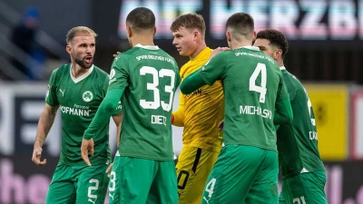 Nhận định Greuther Furth vs Dresden, 18h30 ngày 03/08: Lợi thế cho chủ nhà